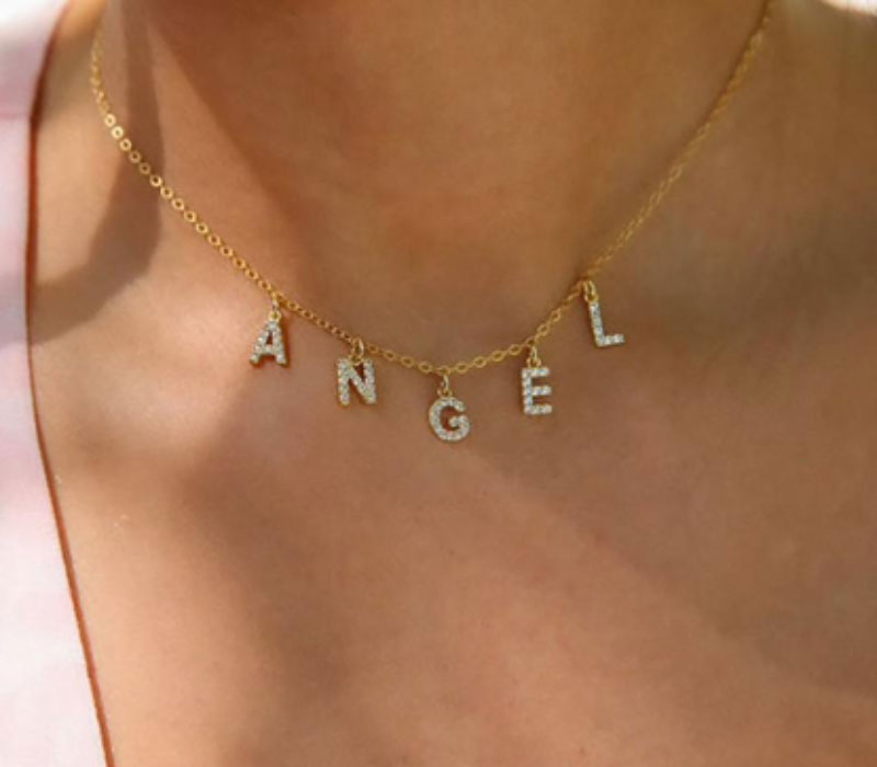 Best Nameplate Necklaces and the Style