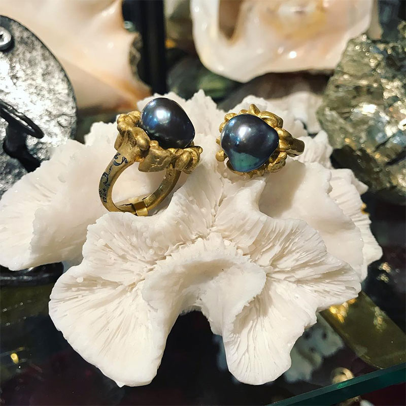 Black Pearl Rings