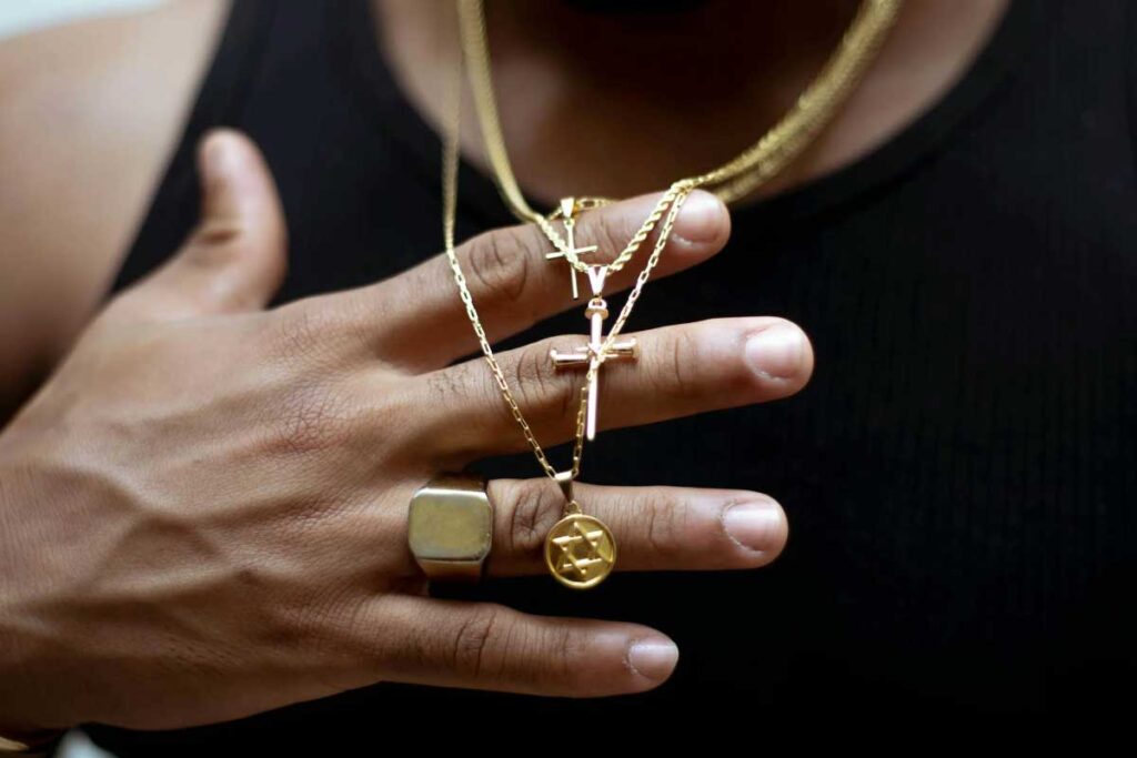 Crafting Elegance: The Art of Making Gold Chains