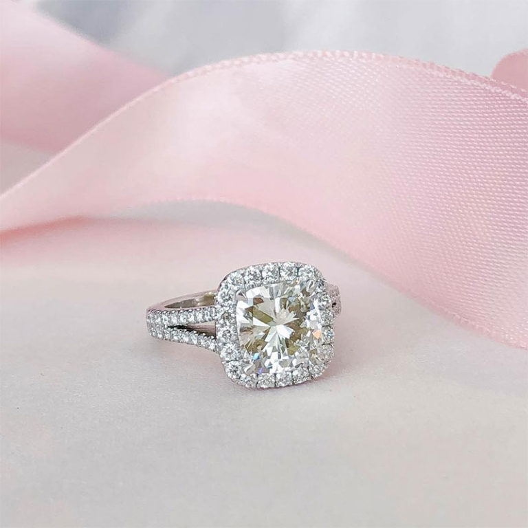 Cushion Cut Engagement Rings