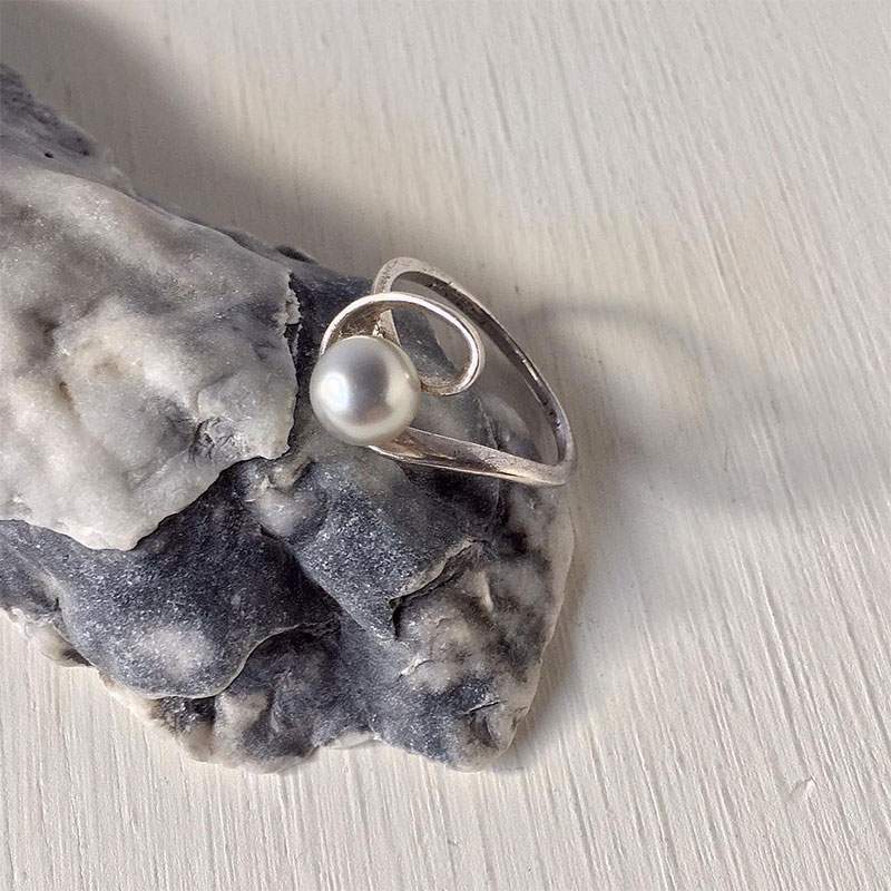 Gray Pearl Ring