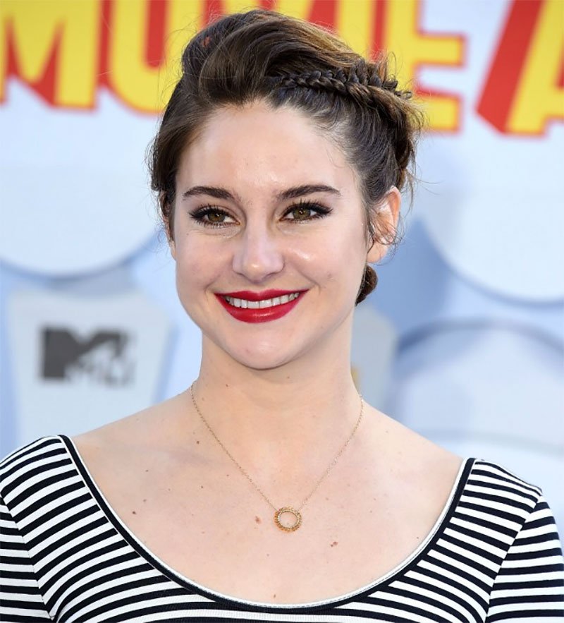 Shailene Woodley MTV movie awards braid hair